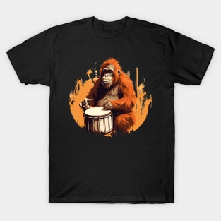 Orangutan playing drums T-Shirt